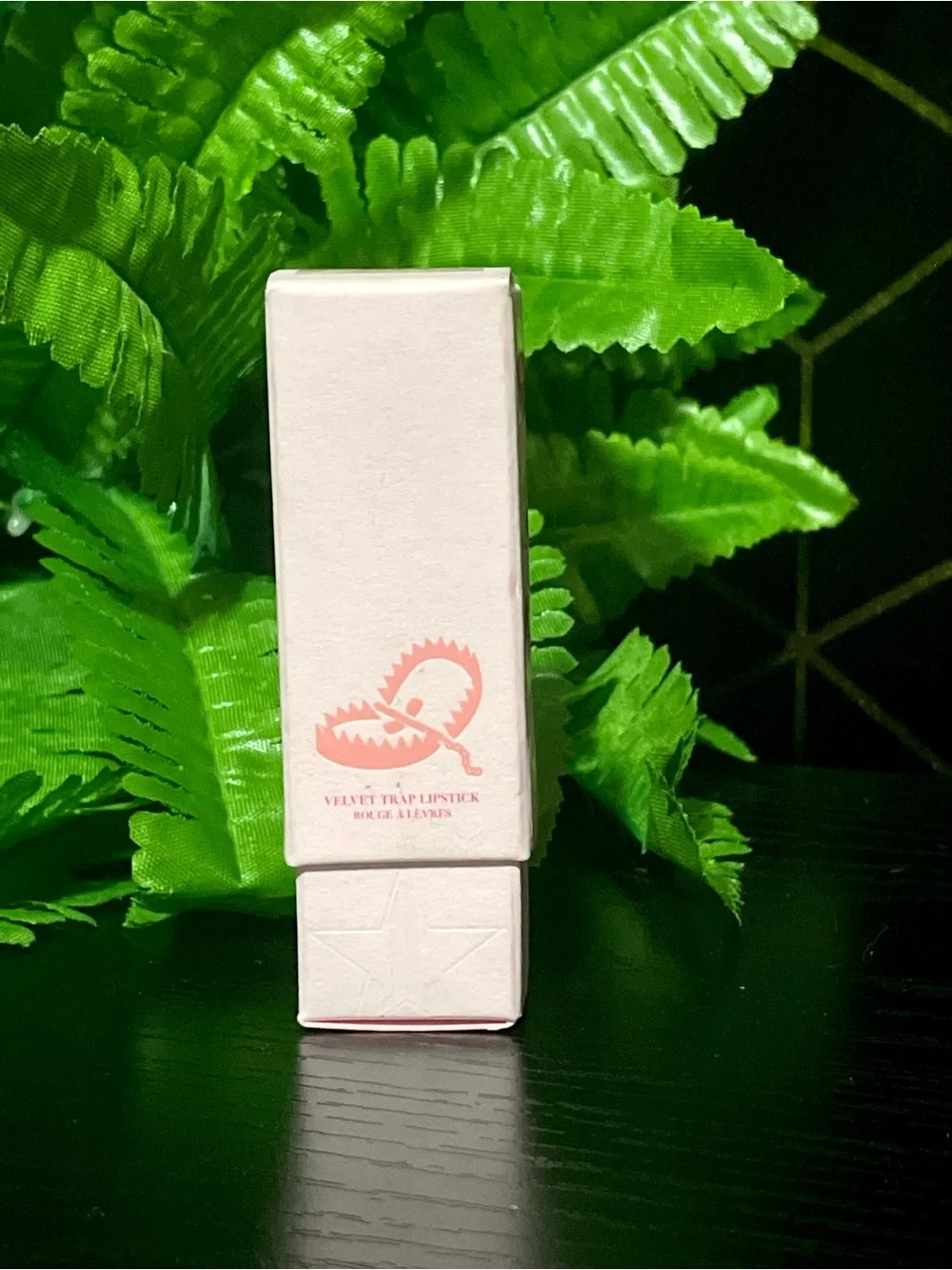 Jeffree Star Velvet Trap Lipstick - Unphazed